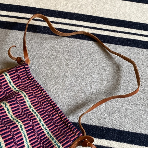 Woven bohemian leather strap bag - Picture 5 of 8